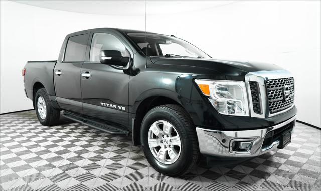 2018 Nissan TITAN SV