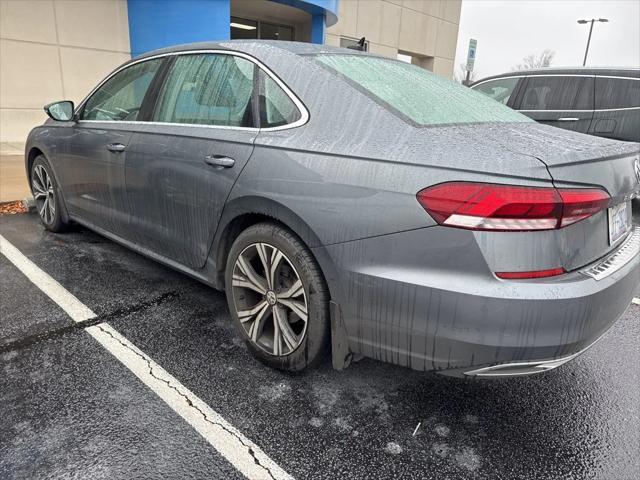 2022 Volkswagen Passat 2.0T SE