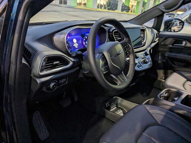 2025 Chrysler Pacifica PACIFICA SELECT