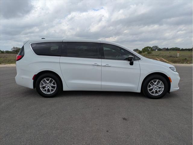 2025 Chrysler Pacifica PACIFICA SELECT