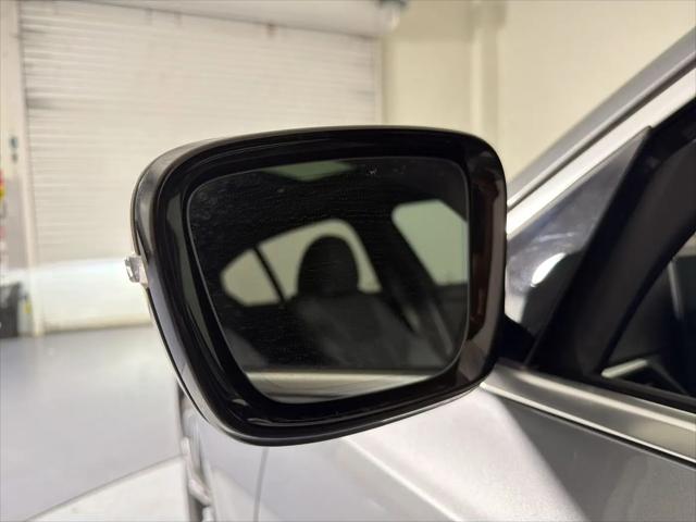 2024 BMW 3 Series 330i Sedan