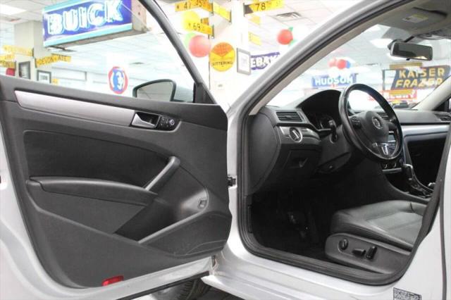2015 Volkswagen Passat 1.8T Wolfsburg Edition