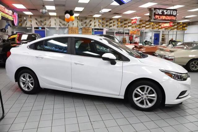 2017 Chevrolet Cruze LT Auto