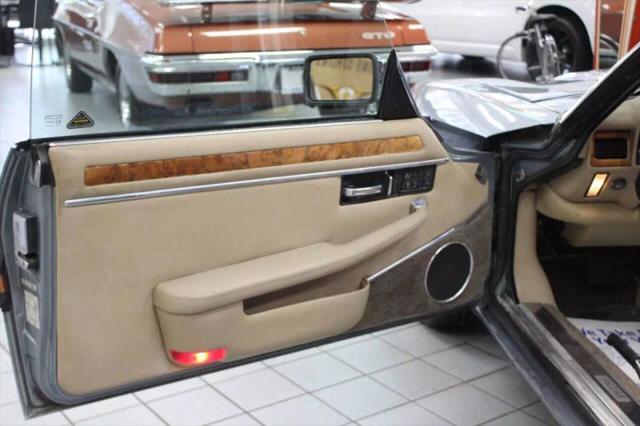 1993 Jaguar XJS XJS Convertible 2D