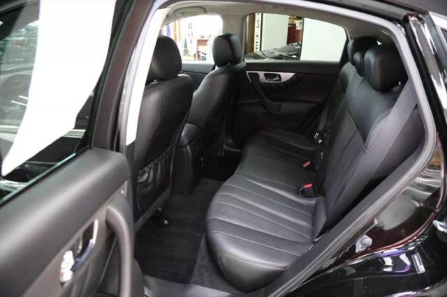 2016 INFINITI QX70 3.7 Sport Utility 4D