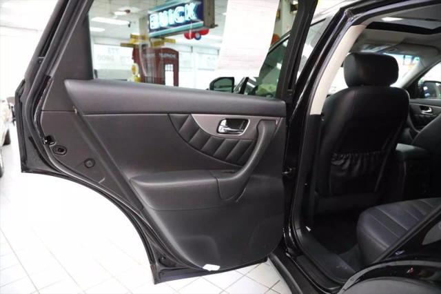 2016 INFINITI QX70 3.7 Sport Utility 4D
