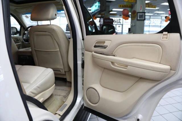 2007 Cadillac Escalade Standard