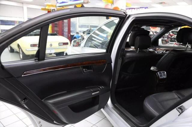 2010 Mercedes-Benz S 63 AMG S 63 AMG Sedan 4D
