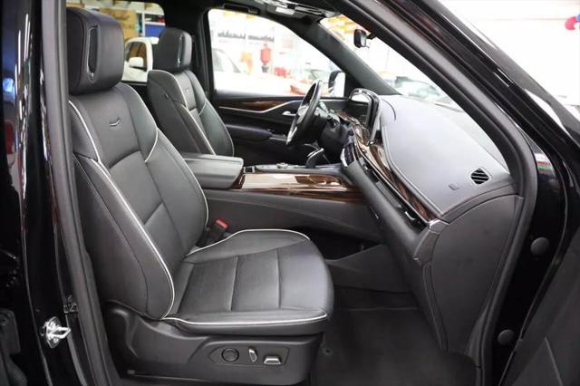 2023 Cadillac Escalade ESV 4WD Premium Luxury