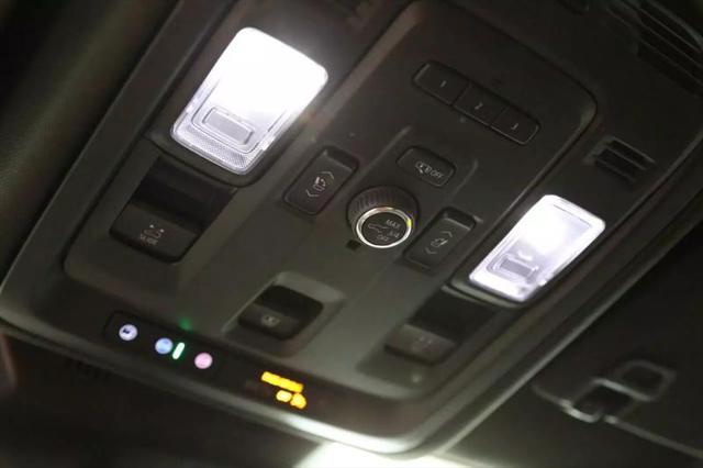 2023 Cadillac Escalade ESV 4WD Premium Luxury