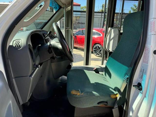 2008 Ford Econoline E450 Cube Van 12'