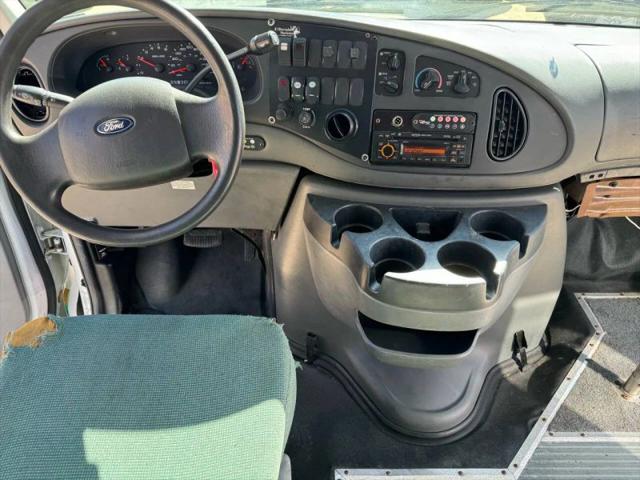 2008 Ford Econoline E450 Cube Van 12'