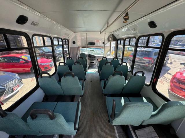 2008 Ford Econoline E450 Cube Van 12'