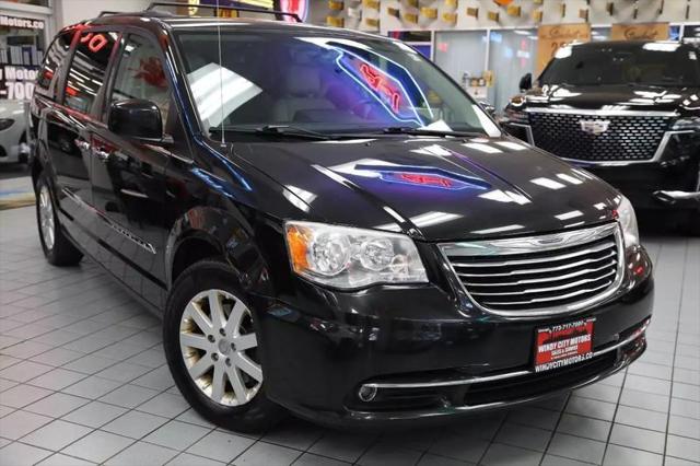 2014 Chrysler Town & Country Touring for sale in Chicago, IL