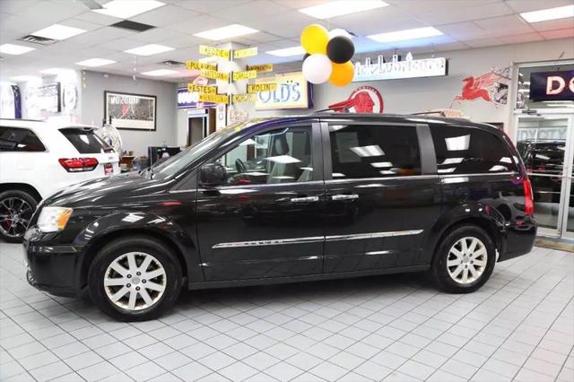 2014 Chrysler Town & Country Touring