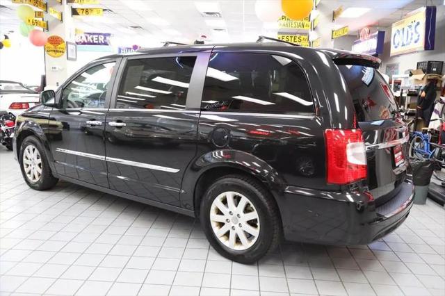 2014 Chrysler Town & Country Touring