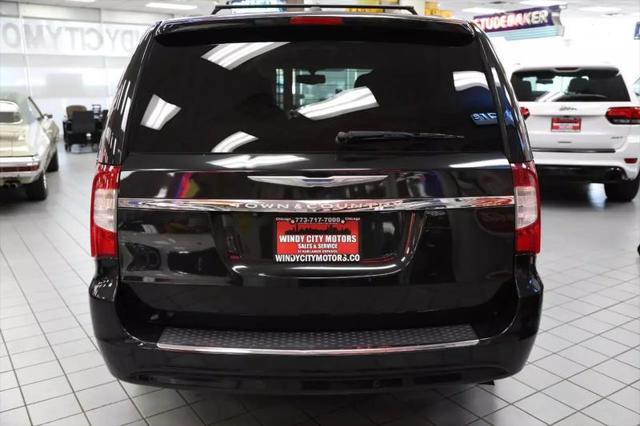 2014 Chrysler Town & Country Touring