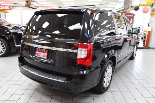 2014 Chrysler Town & Country Touring
