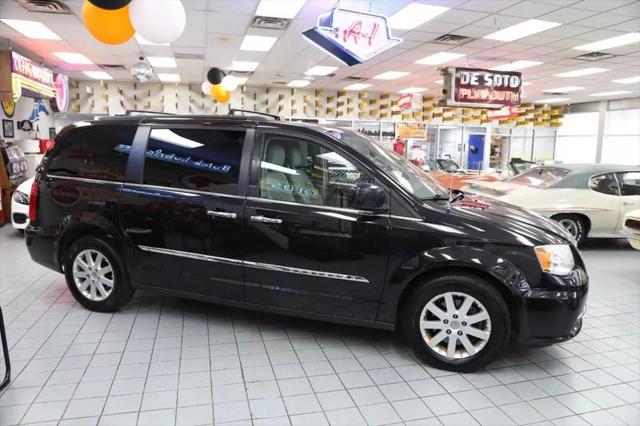 2014 Chrysler Town & Country Touring