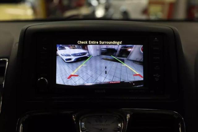 2014 Chrysler Town & Country Touring