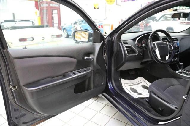 2012 Chrysler 200 Touring