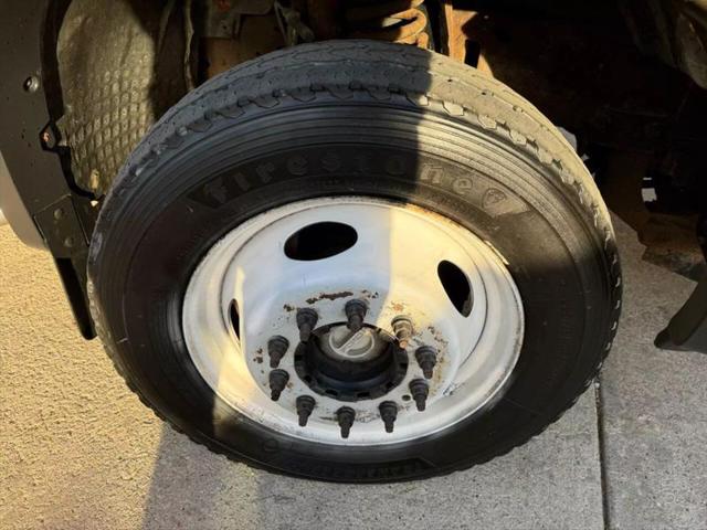 2007 Ford F-450 141 W.B. 2D