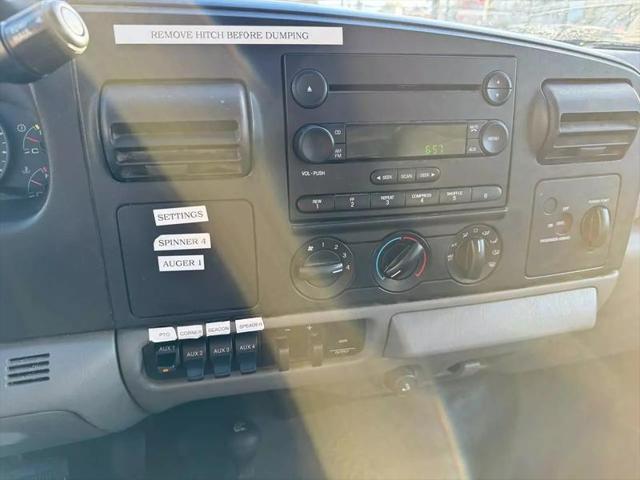 2007 Ford F-450 141 W.B. 2D