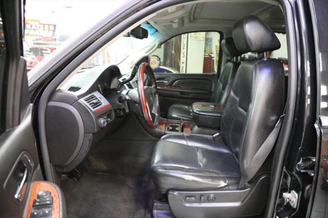 2007 Cadillac Escalade Standard