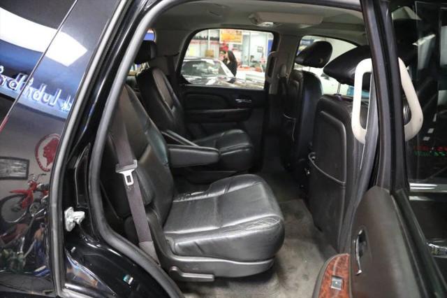 2007 Cadillac Escalade Standard