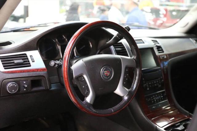 2007 Cadillac Escalade Standard