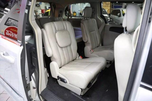 2011 Chrysler Town & Country Touring-L
