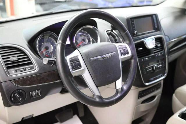 2011 Chrysler Town & Country Touring-L