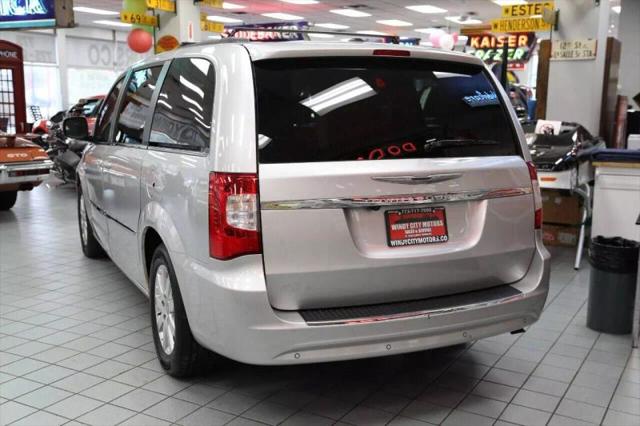 2011 Chrysler Town & Country Touring-L