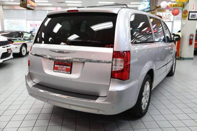 2011 Chrysler Town & Country Touring-L