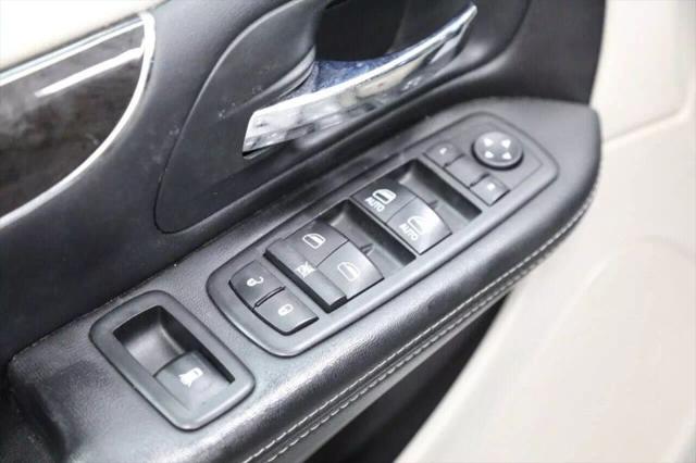 2011 Chrysler Town & Country Touring-L