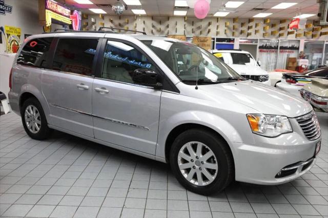 2011 Chrysler Town & Country Touring-L