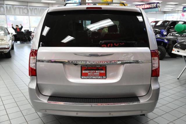 2011 Chrysler Town & Country Touring-L