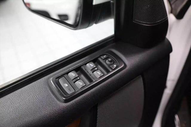 2011 Land Rover LR4 Sport Utility 4D