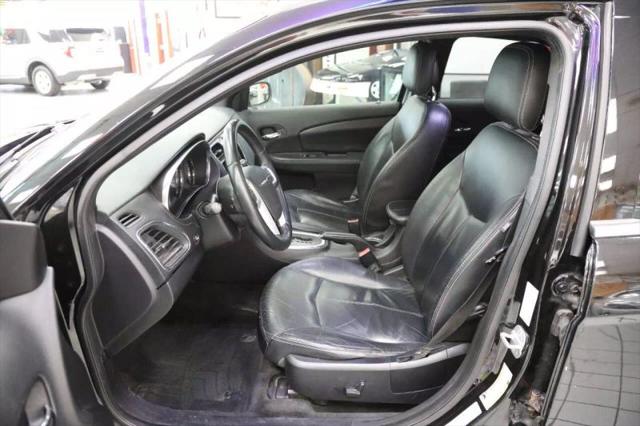 2012 Chrysler 200 Limited