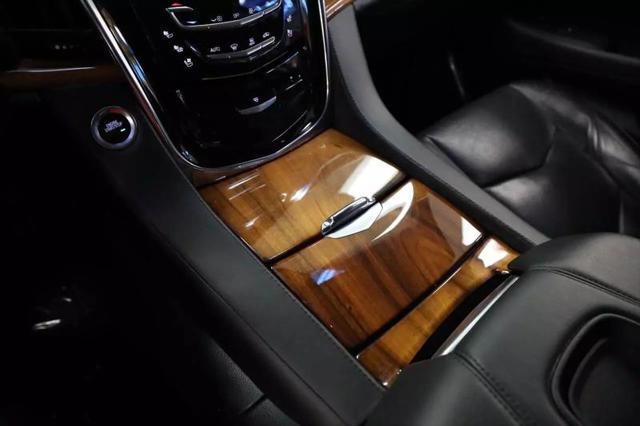 2015 Cadillac Escalade Luxury