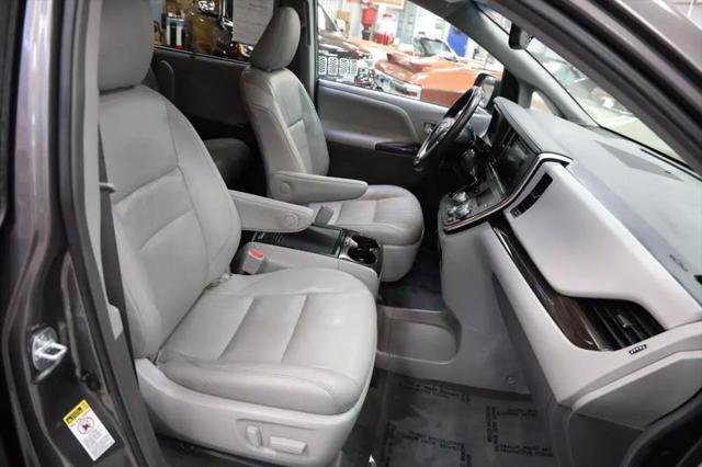 2017 Toyota Sienna Limited 7 Passenger