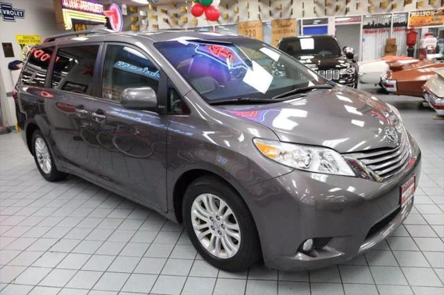 2017 Toyota Sienna Limited 7 Passenger