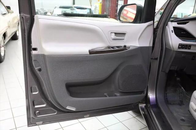 2017 Toyota Sienna Limited 7 Passenger