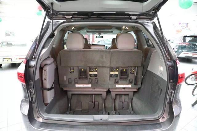 2017 Toyota Sienna Limited 7 Passenger