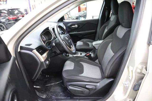 2014 Jeep Cherokee Sport