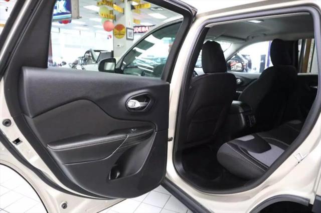 2014 Jeep Cherokee Sport