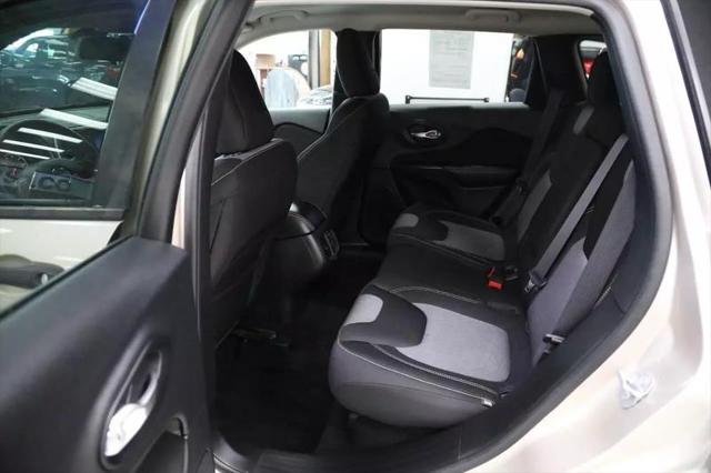 2014 Jeep Cherokee Sport
