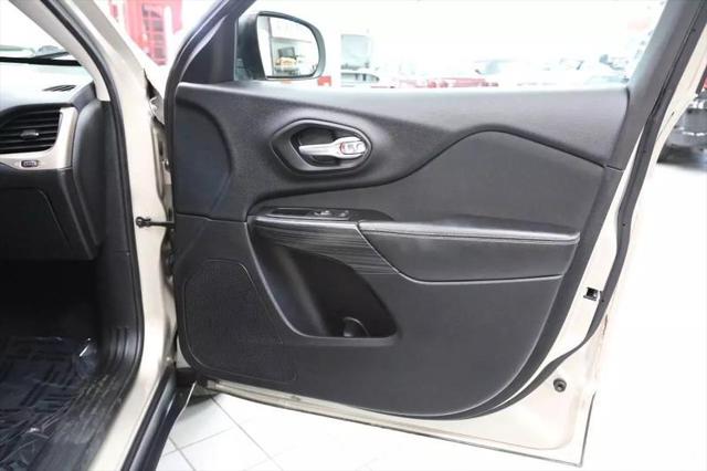 2014 Jeep Cherokee Sport