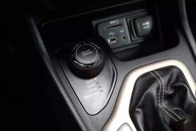 2014 Jeep Cherokee Sport