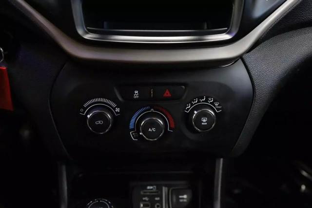 2014 Jeep Cherokee Sport
